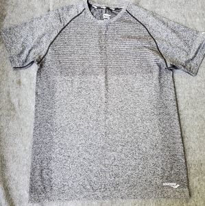 Saucony t-shirt